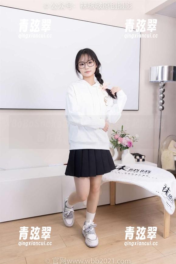 BoBoSocks袜啵啵-甜甜圈 BoBoSocks袜啵啵 - 可爱到飞起的甜甜圈作品,旁边的我看乐了。