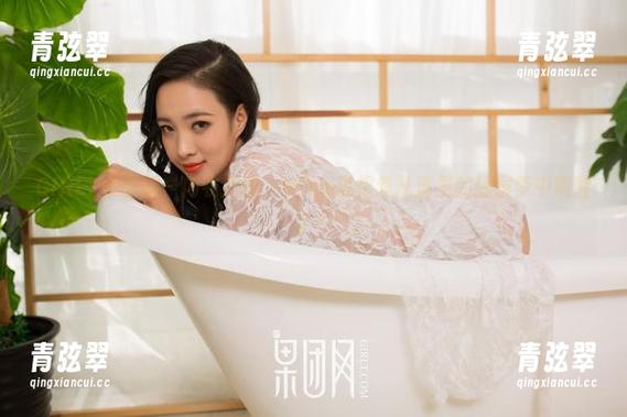 GIRLT果团网 - 内衣美图，Miss琪把我从清晨的舔屏梦中叫醒了！