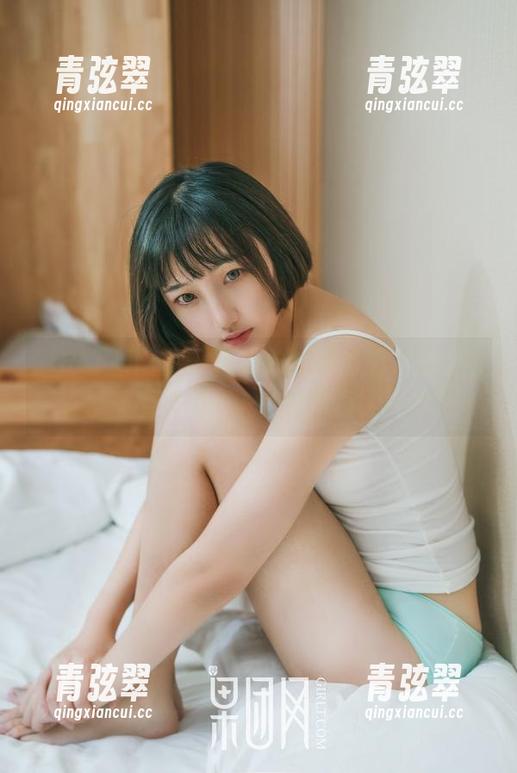 GIRLT果团网-周妍希 GIRLT果团网 - 周妍希的泳池里,照片比水还要清澈——美图写真大揭晓