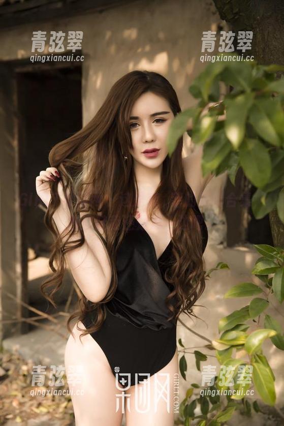GIRLT果团网-龚玥菲 GIRLT果团网 - 这是龚玥菲的美脚合集,厚底鞋我还是放一边吧。