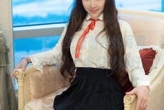 TuiGirl推女郎 - 王依萌在线写真，圣诞的“放松态度”，你们觉得好吗？