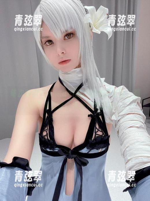 每次翻到Vinnegal的古见硝子套图，都恨不得将整个资源都搬回家！