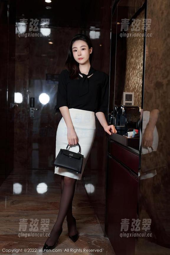 Xiuren秀人网-Emily尹菲 Xiuren秀人网 - 图包中的高跟鞋,Emily尹菲的演绎让我想说‘风靡’!