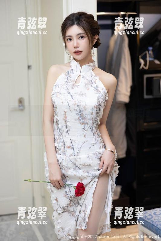 Xiuren秀人网-吃白菜的vi菜菜 Xiuren秀人网 - 吃白菜的vi菜菜的美图泳衣照,让你惊掉下巴!