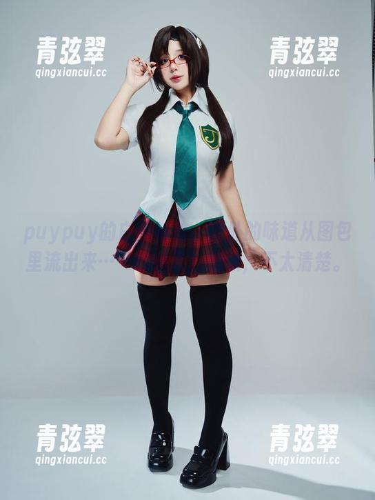 puypuy puypuy的白裙私拍,意外的味道从图包里流出来……啥意思?抱歉,不太清楚。