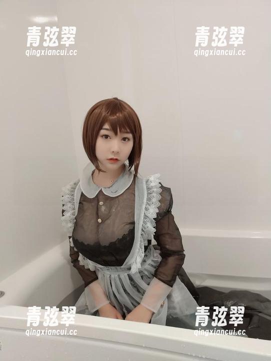 三刀刀miido 黑与白的对决:三刀刀miido的内衣围裙趣味作品