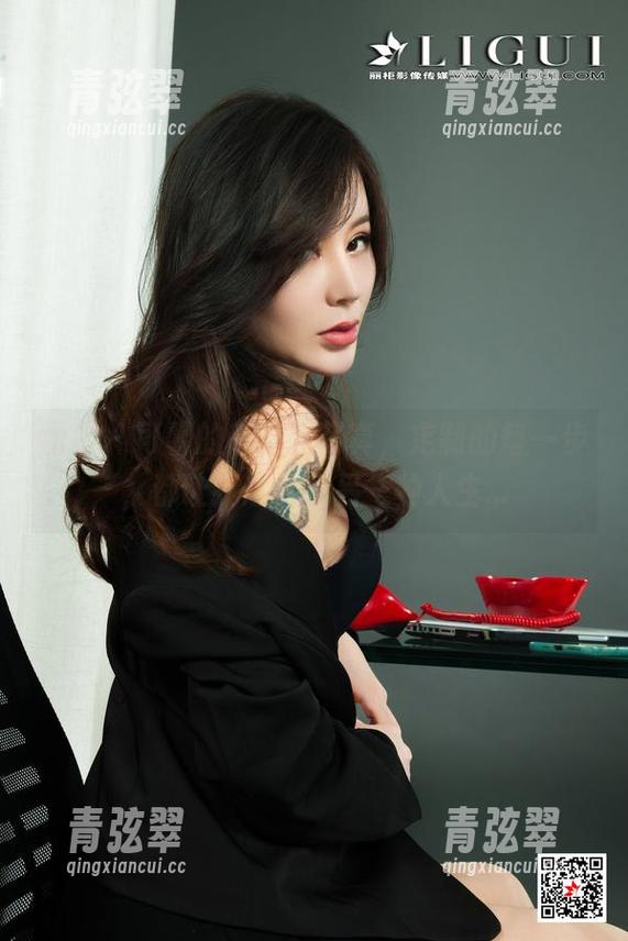 丽柜-可馨 丽柜 - 可馨的高跟鞋写真,定制的每一步,都让我想到了另一种人生...
