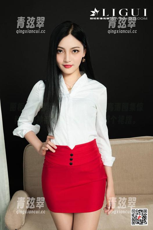 丽柜-司琪 丽柜 - 霎那间,被司琪的短裙高清图集惊艳,眼神都不知不觉锁定了那个裙摆。
