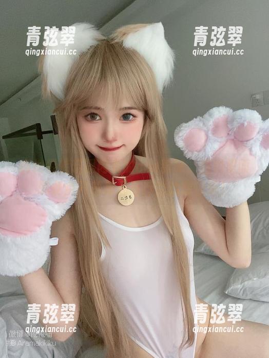 倦倦喵 拥抱倦倦喵黑内衣的cos韵味,图包里面随便点开都是天马行空的想象呢!