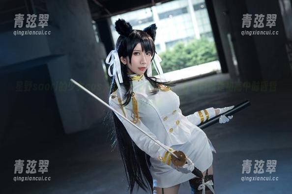 星野saori 星野saori的少女cos,图片里那股稚气,看着倒像是初高中时昏昏欲睡的晨曦。