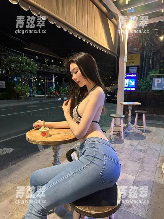 微密圈 - 校园约拍，是小逗逗的写真集原图：现实的光影，比华丽的滤镜更让人心动。