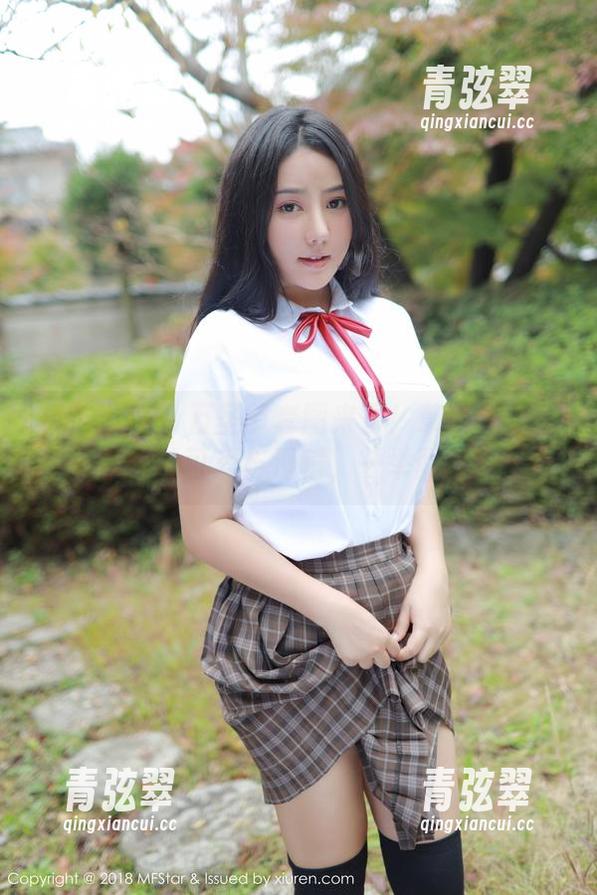 模范学院 - 万圣节套图来了！草莓兔兔分享她的可爱与滑稽，一举两得！
