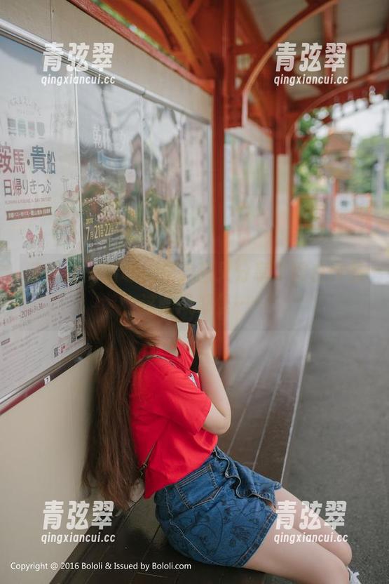 波萝社-夏美酱 波萝社 - 看呀,夏美酱又分享了黑白作品,这画风好怪……