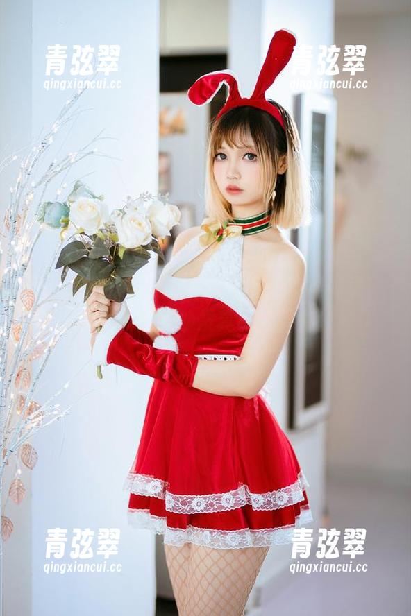 洛桑w伊梓 最近被洛桑w伊梓居家的高清美图刷屏,想说,她的沙发真有吸引力。