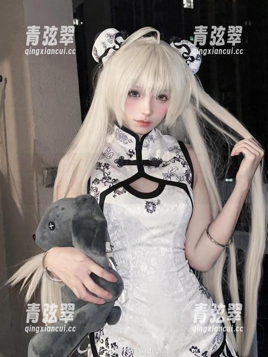 特软儿Sona 原图怀旧派:特软儿Sona和蕾丝,最后这些细节你还敢背后看?