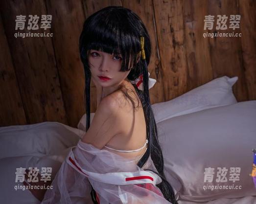 疾走可可 疾走可可,裸足横行,无圣光中玩转姿态。