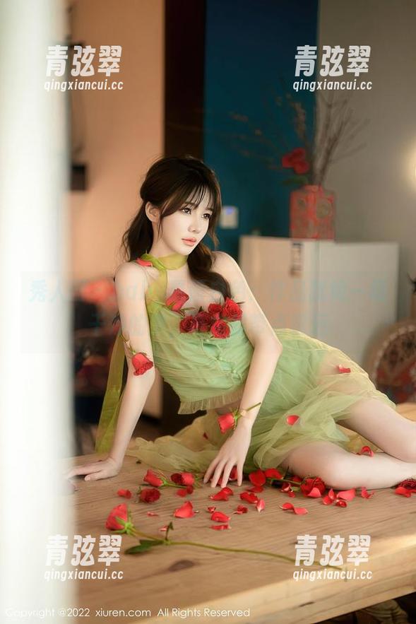 秀人网-baby嘉茵 秀人网 - baby嘉茵白色:作品犹如一场干净的梦,真实却带点遥远