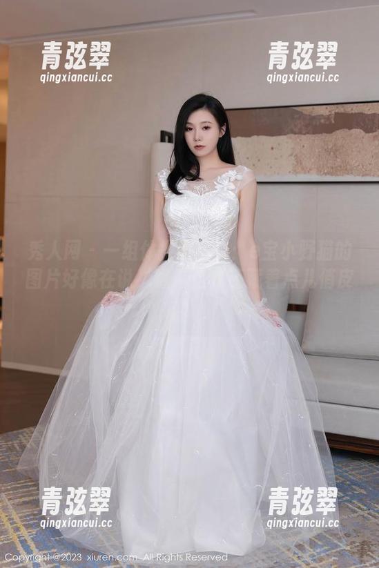 秀人网-e宝小野猫 秀人网 - 一组体操服写真:e宝小野猫的图片好像在说‘瞧,这儿还藏着点儿俏皮呢’!