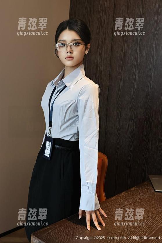 秀人网-周于希Sally 秀人网 - 周于希Sally图集:空姐妆容下的那股自信,精选得想赞叹三声