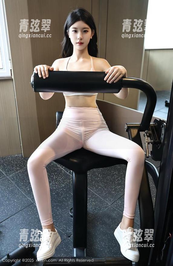 秀人网-小果冻儿 秀人网 - 这组写真:小果冻儿的美腿像飞舞的精灵
