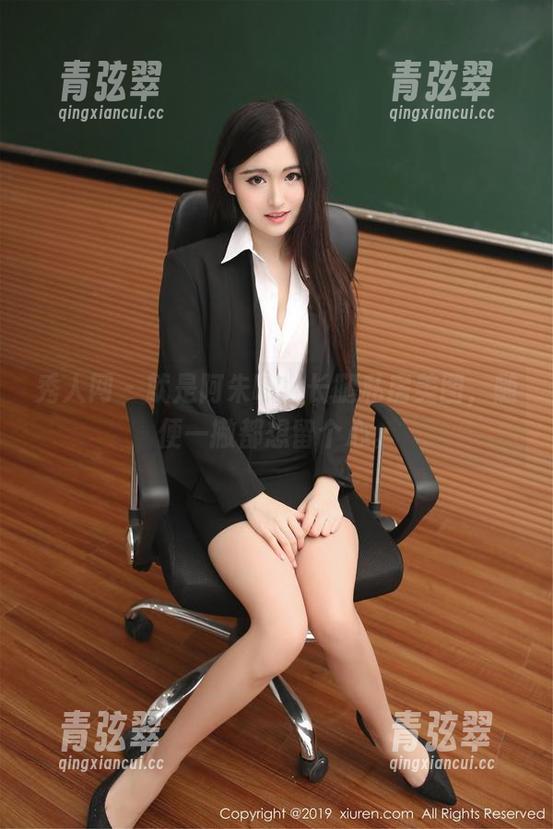 秀人网-就是阿朱啊 秀人网 - 就是阿朱啊的长腿私房美图,随便一撇都想留个心。