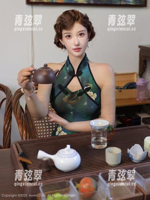 秀人网-恩一 秀人网 - 眼镜与恩一的化学反应,那可是意想不到的火花,下载关注一下吧!