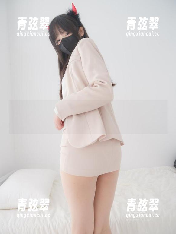 紧急企划-小恩 紧急企划 - 小恩的居家图,确实把家里的每一块墙拍得细致入微