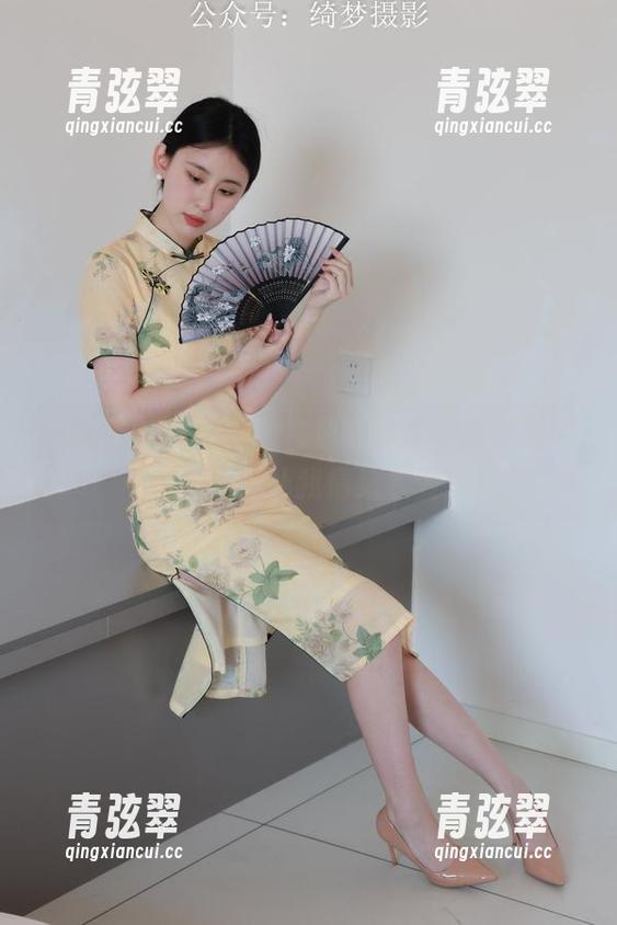 绮梦摄影-晨晨 绮梦摄影 - 晨晨的白色写真集,高清到每根发丝都让我情绪多变。
