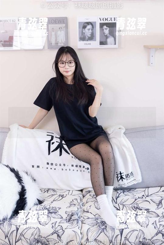 袜啵啵-小甜豆 袜啵啵 - 精选写真!小甜豆的瑜伽裤花絮,一不小心就掉进这个迷人的细节里啦。