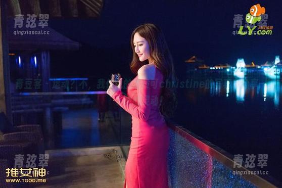 青豆客-黄可christine 青豆客 - 运动?不,我们说的是黄可christine的写真,分享一下她的灵动!